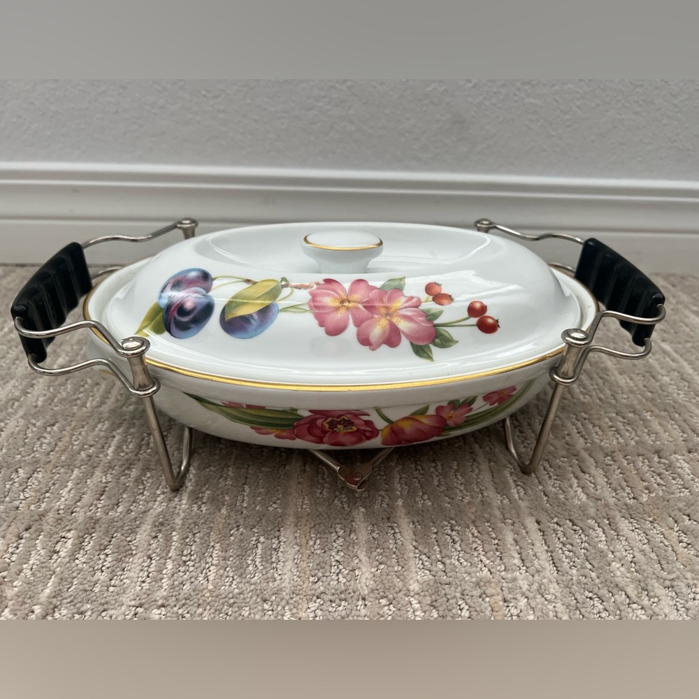 Royal Worcester Pershore casserole dish